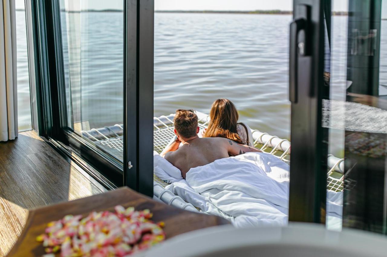 Grand Ht Houseboats - Domki Na Wodzie - Sauna, Jacuzzi, Kominek Mielno  Extérieur photo