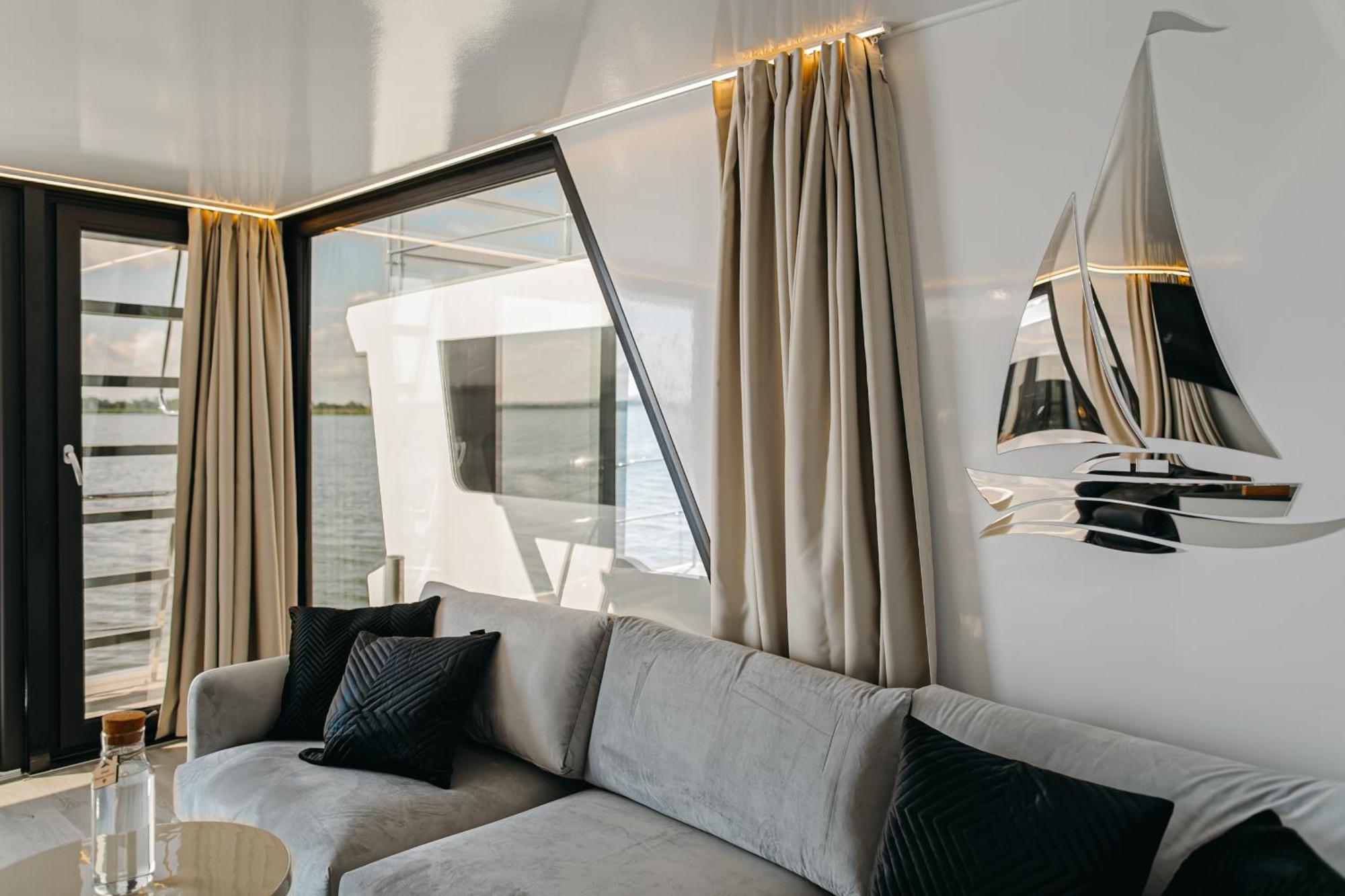 Grand Ht Houseboats - Domki Na Wodzie - Sauna, Jacuzzi, Kominek Mielno  Chambre photo